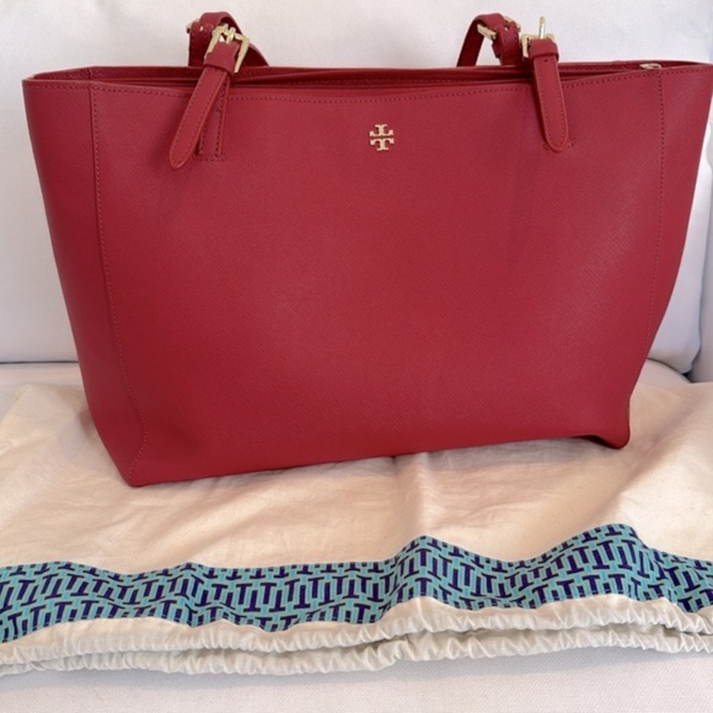 Tory Burch York Buckle Tote Saffiano Leather Kir Royale (Red)